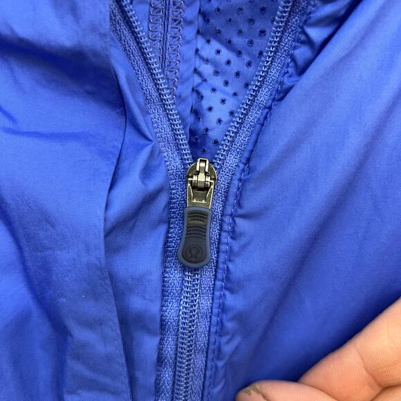 Lululemon Blue Lightweight Full Zip Up Jacket 2 Activewear Running Workout - Picture 6 of 9